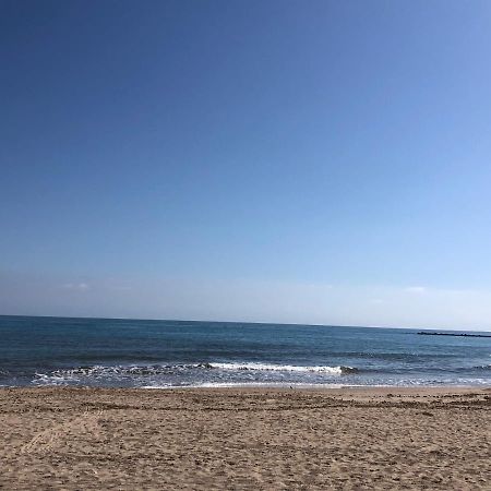 Luminoso Estudio En La Playa De אל קאמפיו מראה חיצוני תמונה